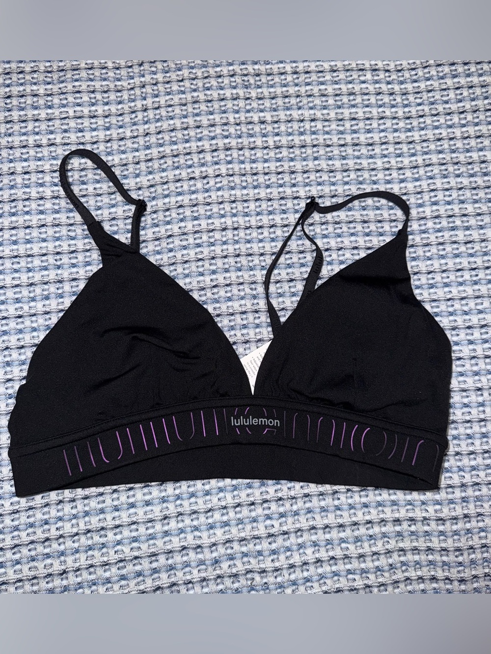 NWT Lululemon license to train triangle bra